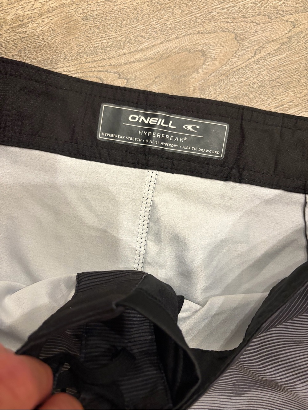 O'Neill Men's Gray Ombre Camo Swim Trunks size 31 - Picture 4 of 7
